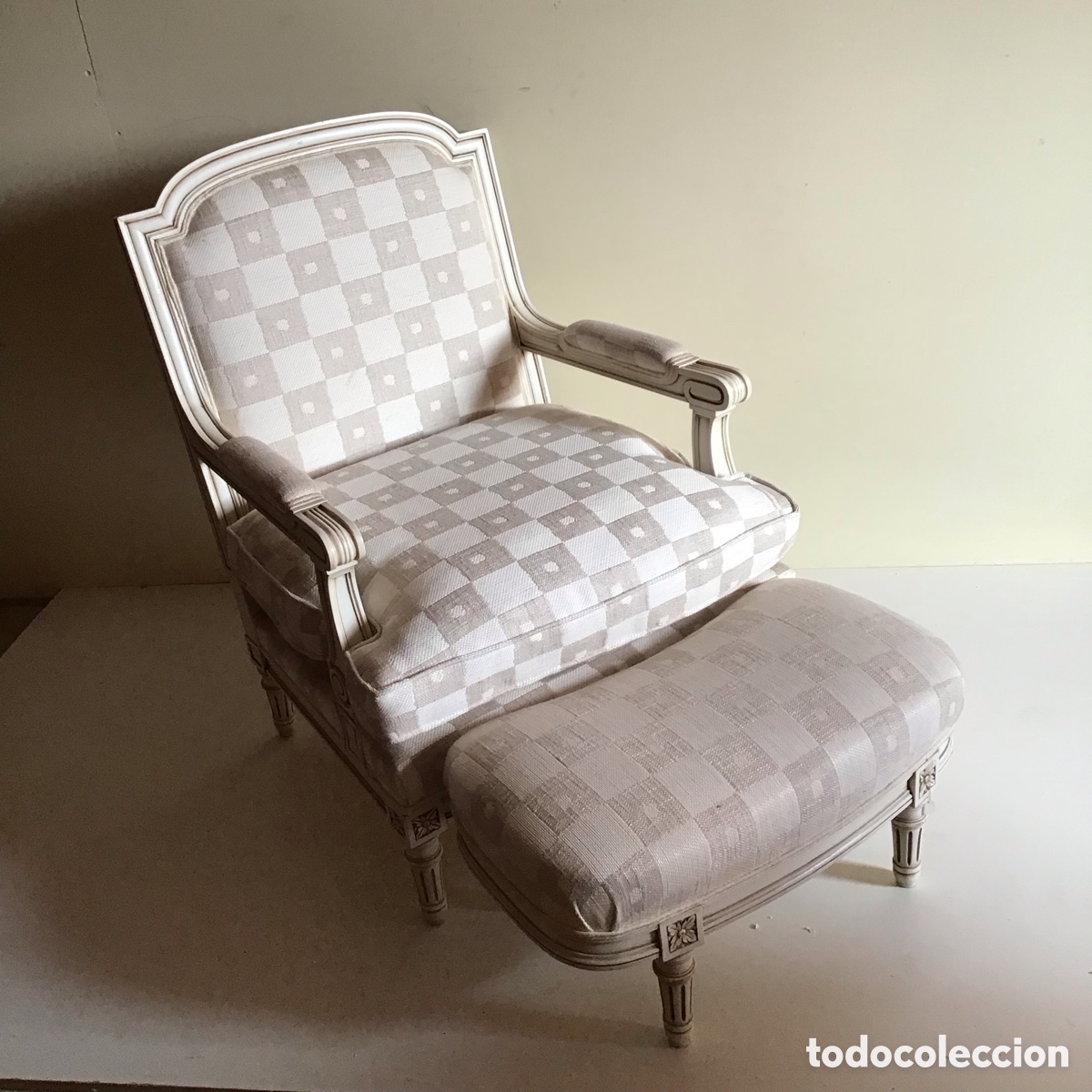 Antig&uuml;edades: 1 sill&oacute;n estilo franc&eacute;s Luis XVI - Foto 1
