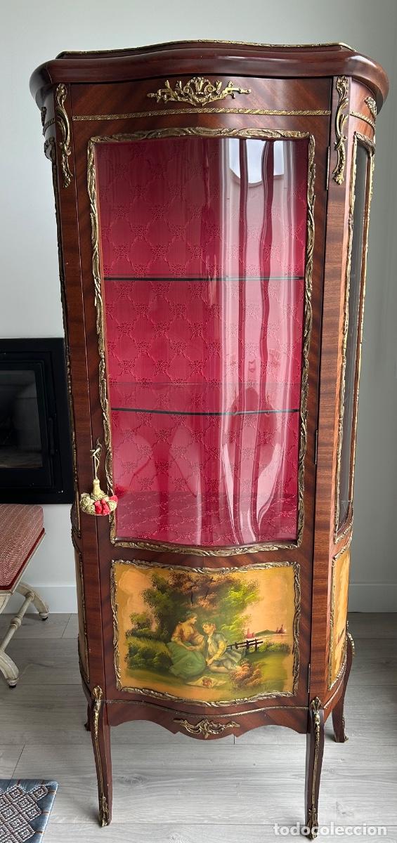 Antig&uuml;edades: Elegante vitrina estilo Luis XV - Foto 4