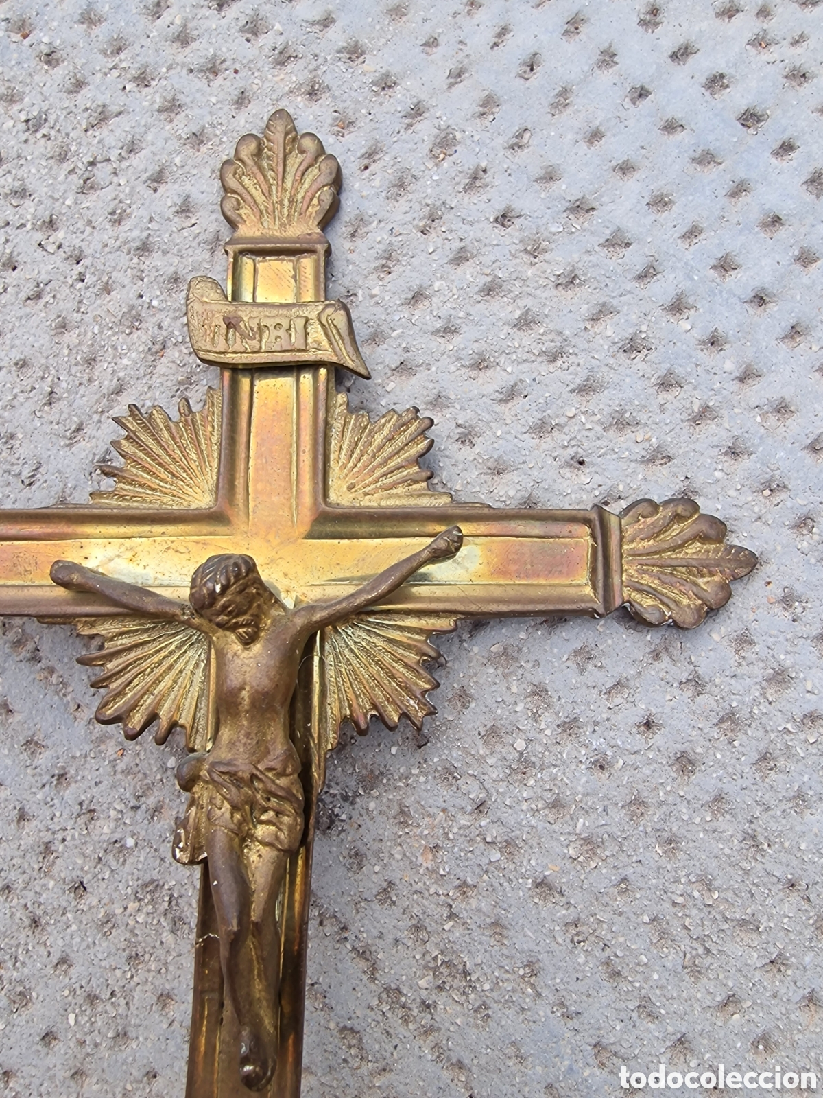 Antig&uuml;edades: Cruz de lat&oacute;n religiosa - Foto 6