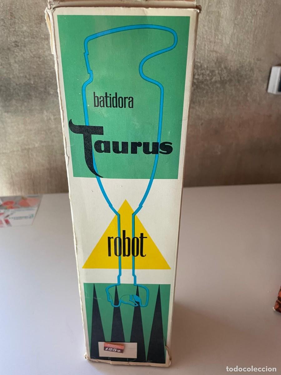 Antig&uuml;edades: BATIDORA TAURUS ROBOT - Foto 2