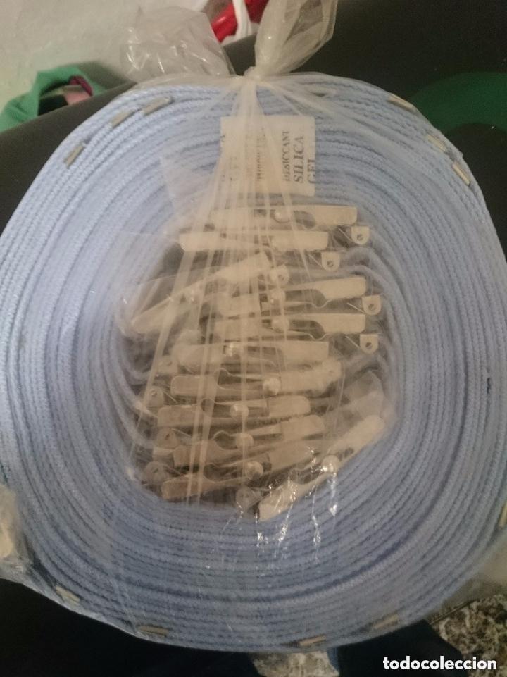 Antig&uuml;edades: ROLLO DE CORREAS CON SUS AGARRADERAS - Foto 1