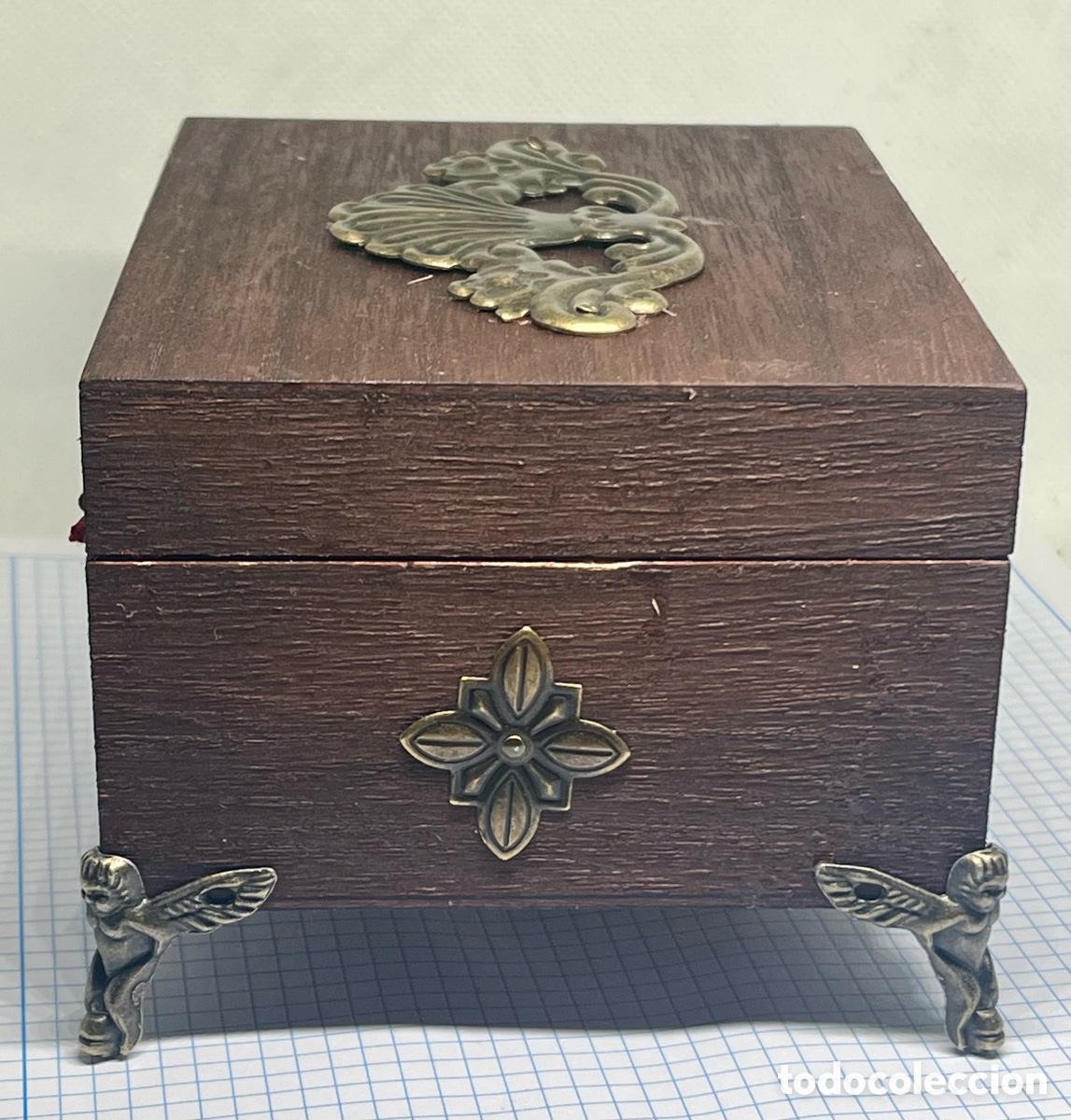 Antig&uuml;edades: CAJA DE MADERA Y ADORNOS EN BRONCE - Foto 2