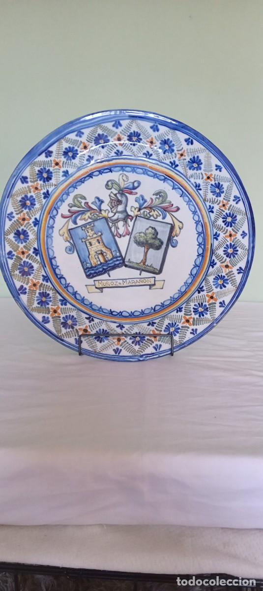 Antig&uuml;edades: Plato her&aacute;ldico 33cm de Talavera - Foto 1