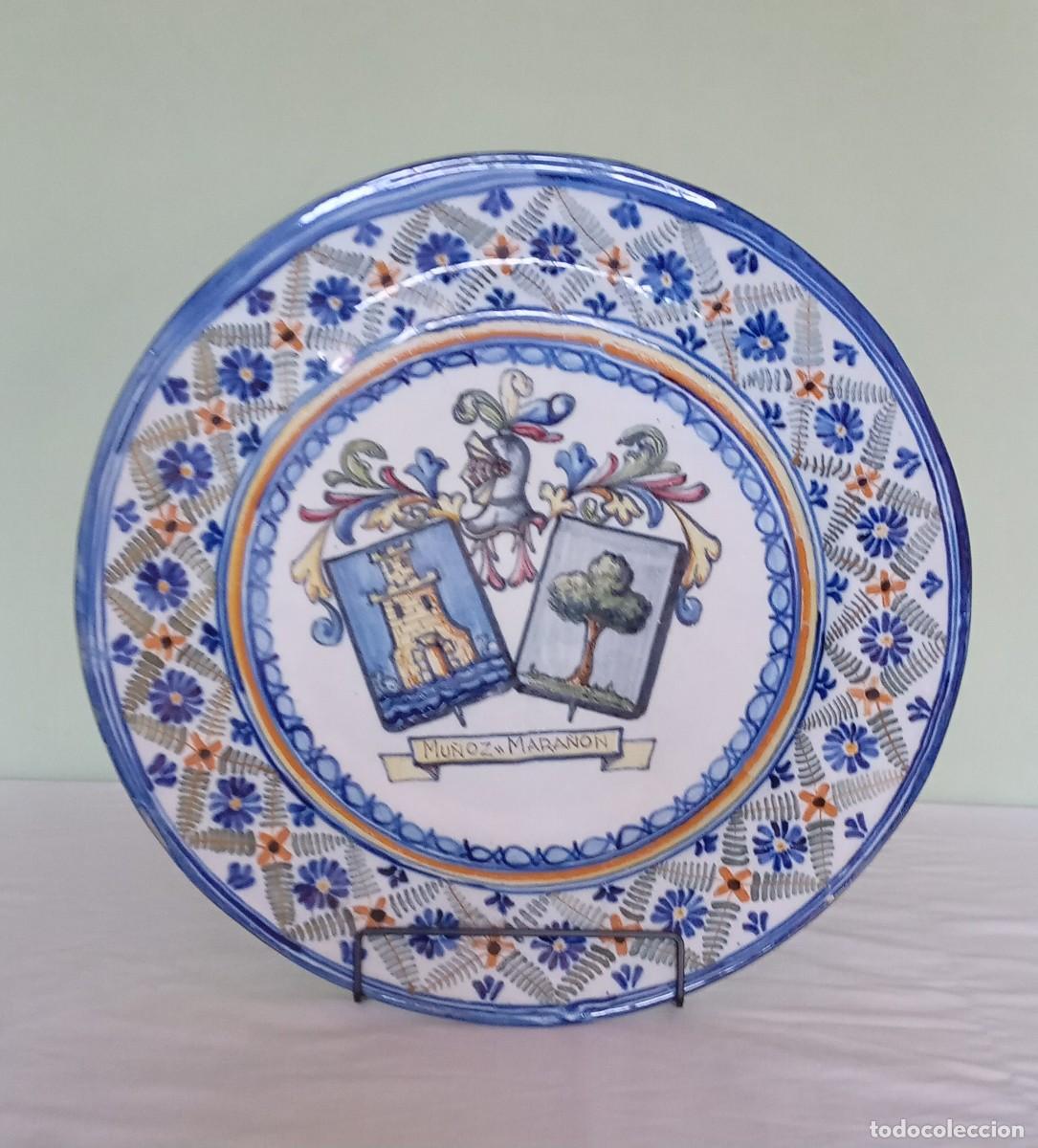 Antig&uuml;edades: Plato her&aacute;ldico 33cm de Talavera - Foto 2