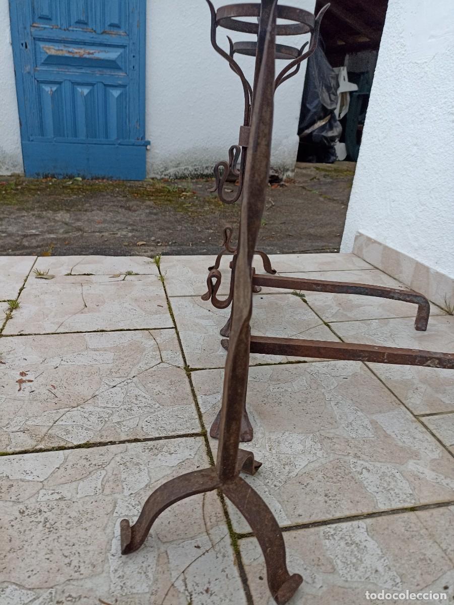Antig&uuml;edades: Morillos de chimenea con auxiliares - Foto 2