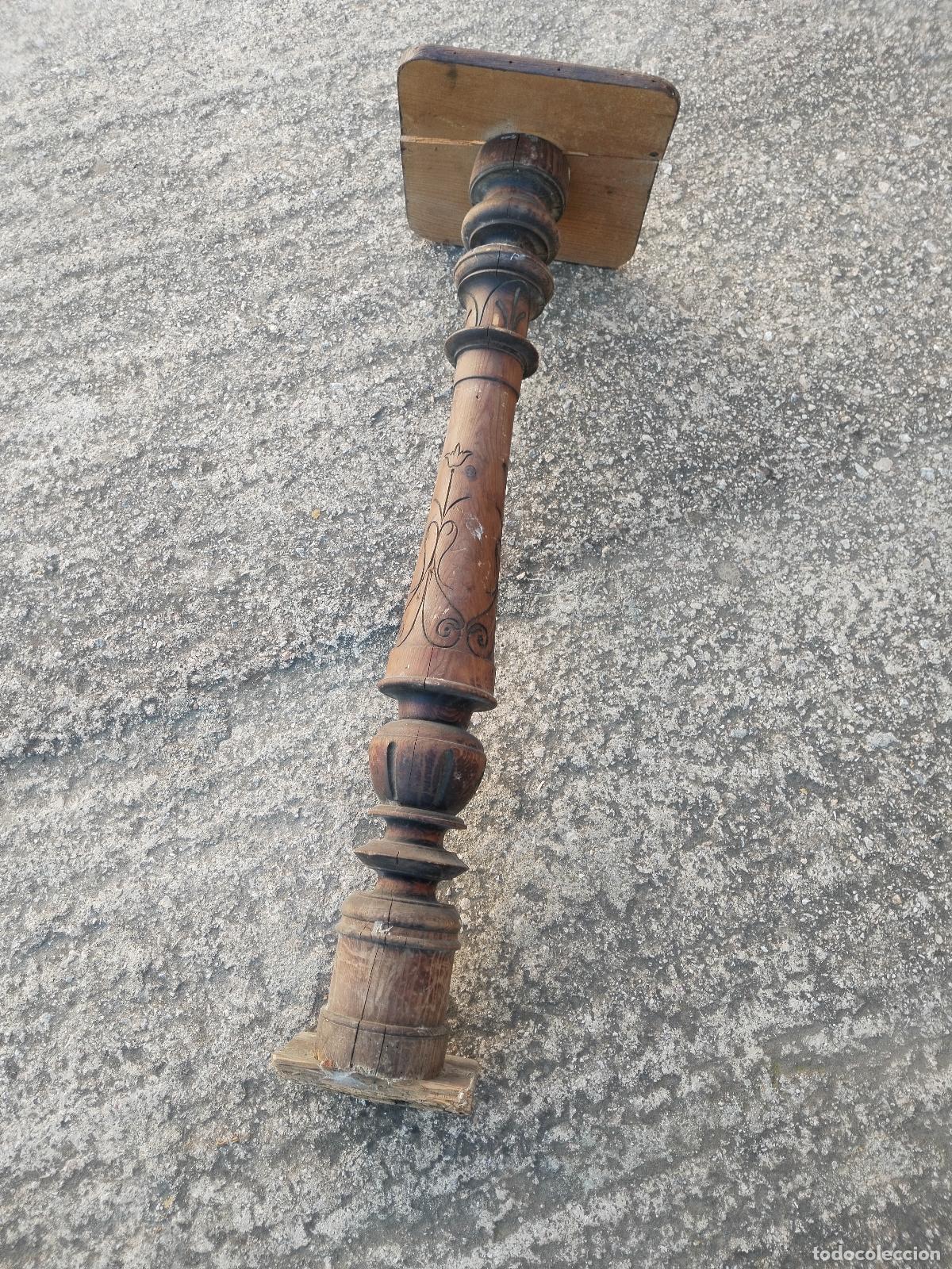 Antig&uuml;edades: pie de peana en madera tallada - Foto 1