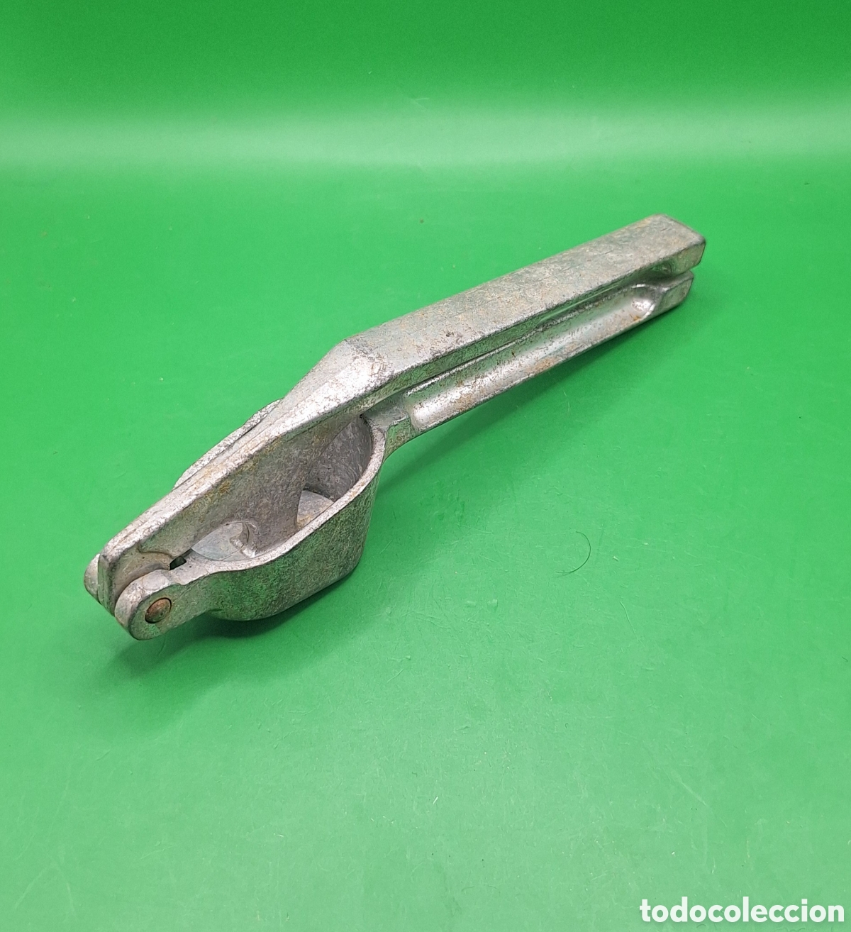 Oggetti Antichi: Antigua Prensa Picadora - Trituradora de Ajos marca P.P.L Patent Italy -