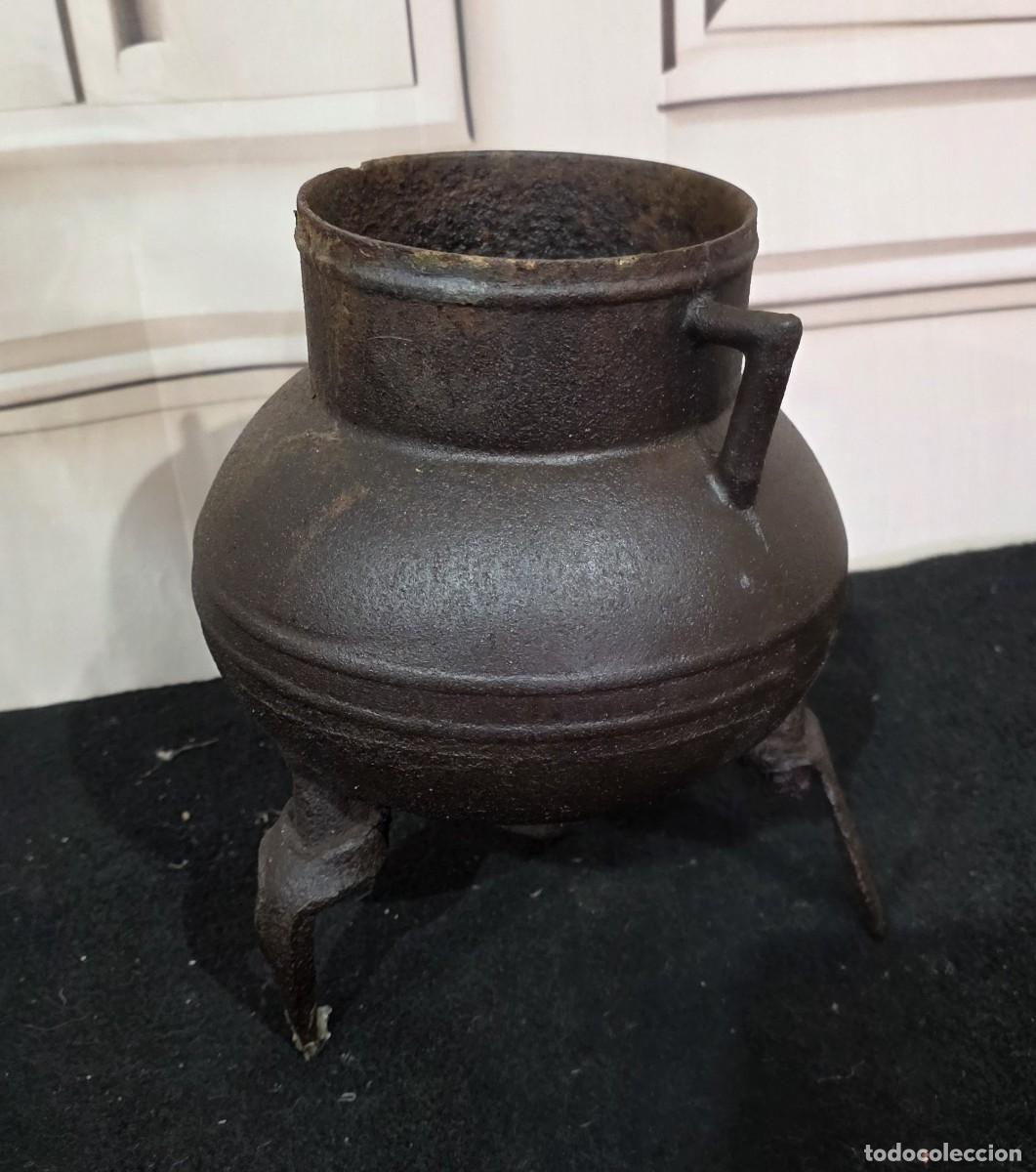 Antig&uuml;edades: Olla antigua de hierro fundido - Foto 1