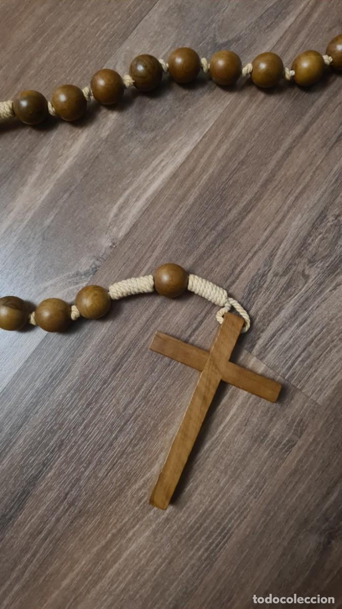 Antig&uuml;edades: Rosario de madera muy grande. 150 cms. - Foto 2