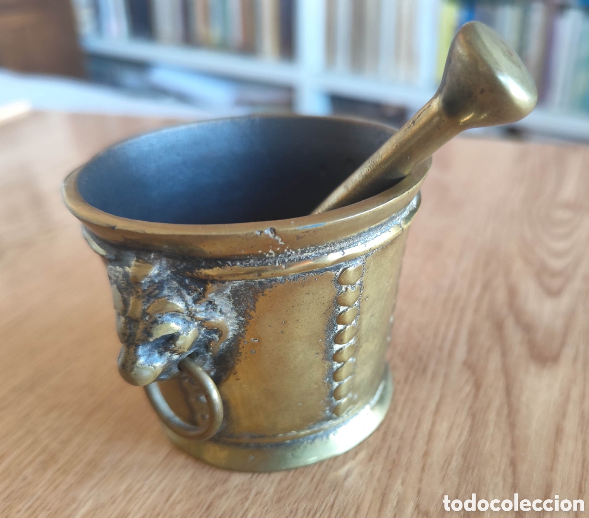 Antig&uuml;edades: MORTERO ALMIREZ DE BRONCE CON CABEZAS DE LE&Oacute;N Y SU MANO - Foto 6