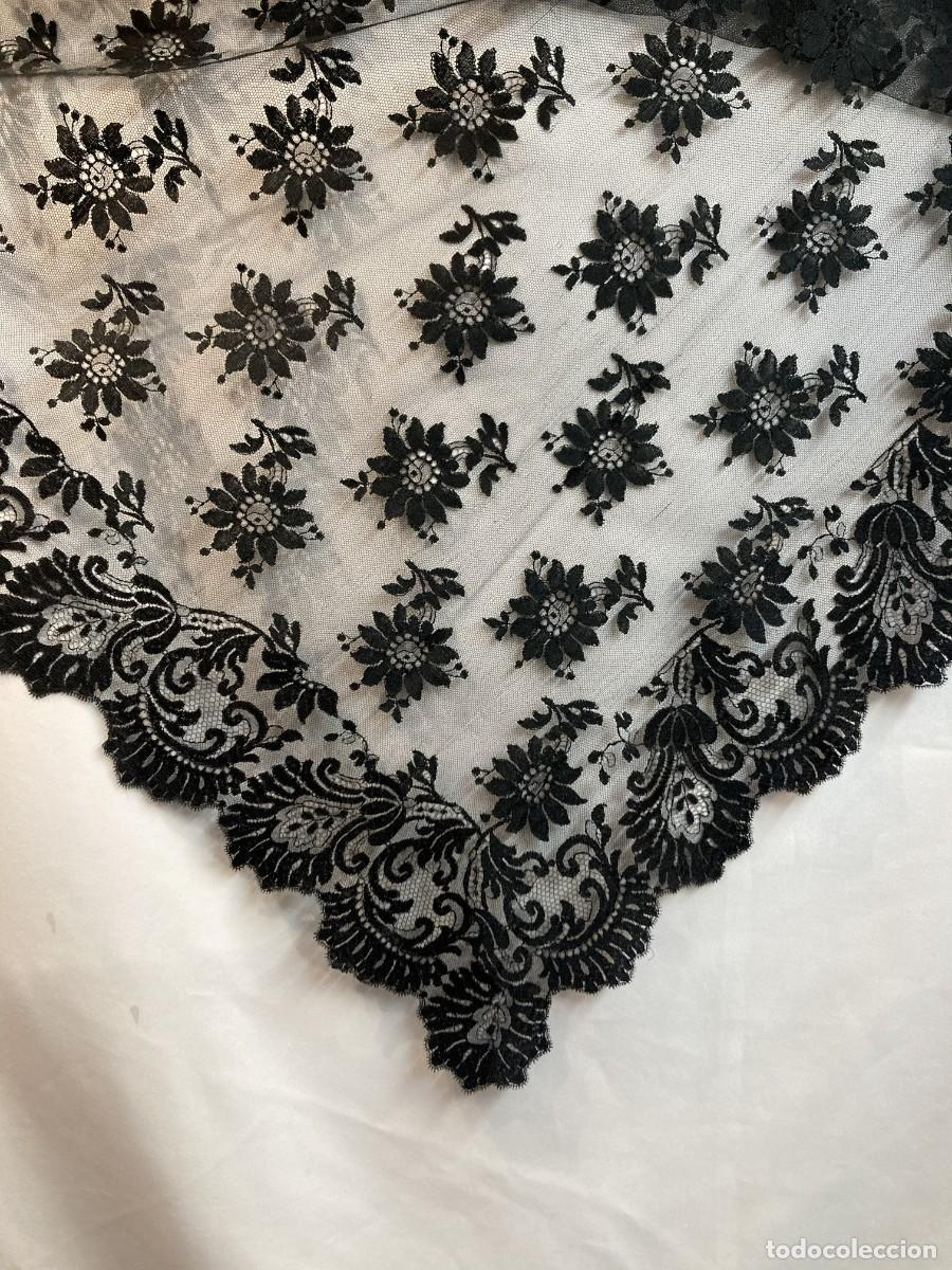Antig&uuml;edades: GRAN MANTILLA A&Ntilde;OS 30 - Foto 1