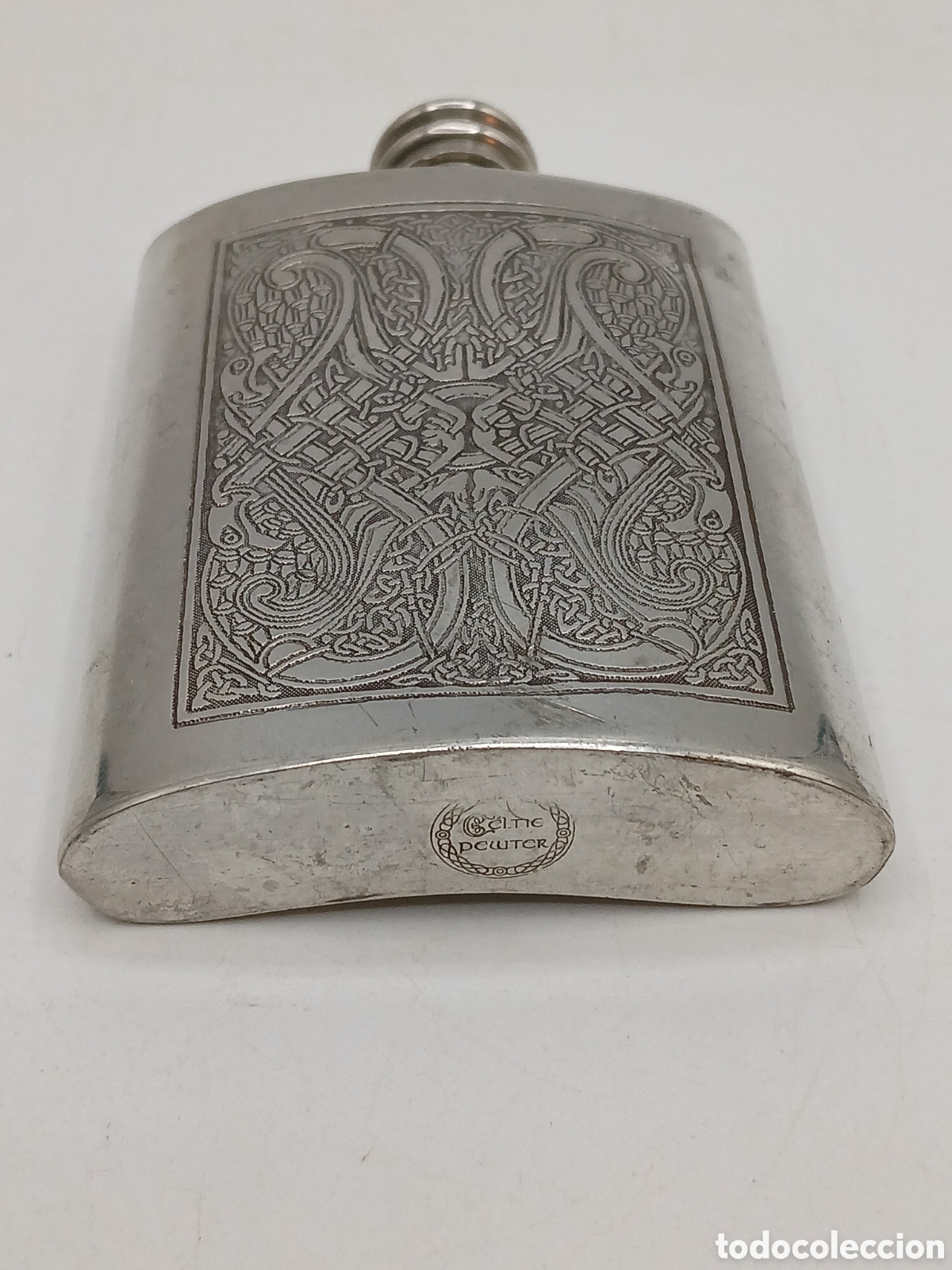 Antig&uuml;edades: Petaca Celtic Pewter metal plateado - Foto 2