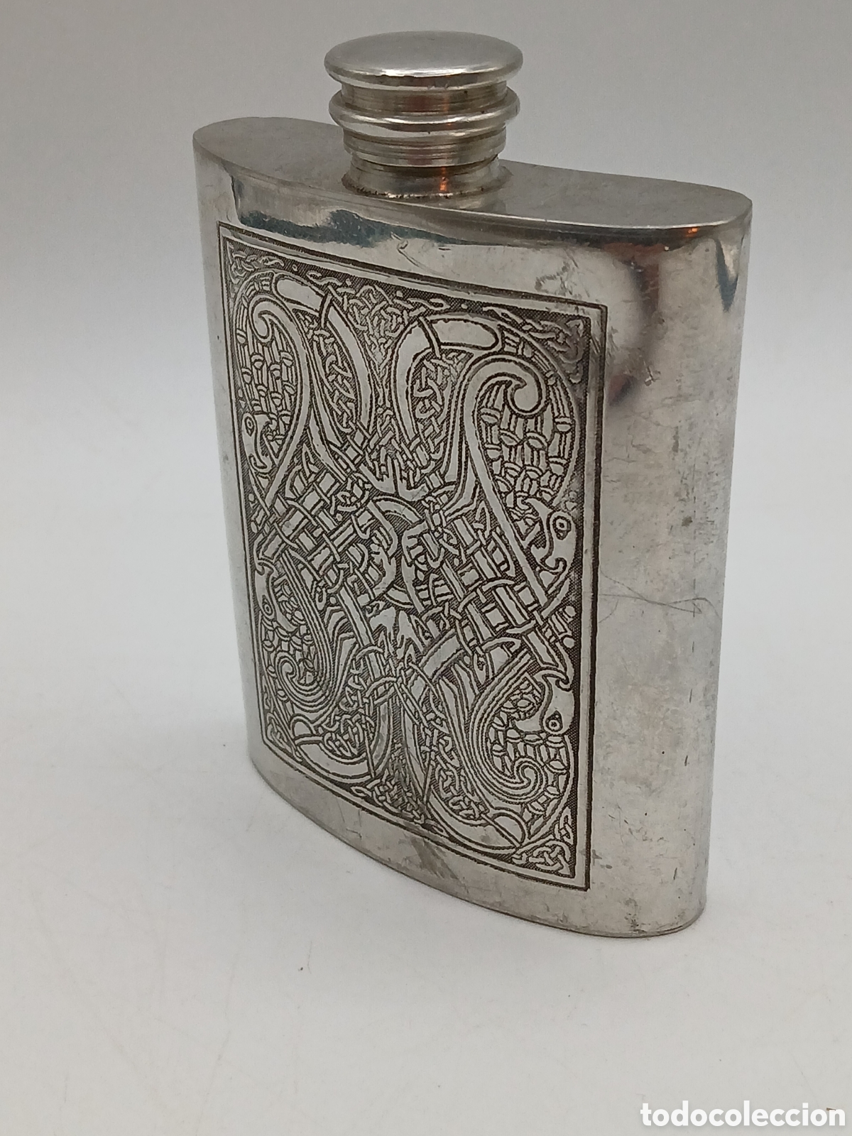 Antig&uuml;edades: Petaca Celtic Pewter metal plateado - Foto 4