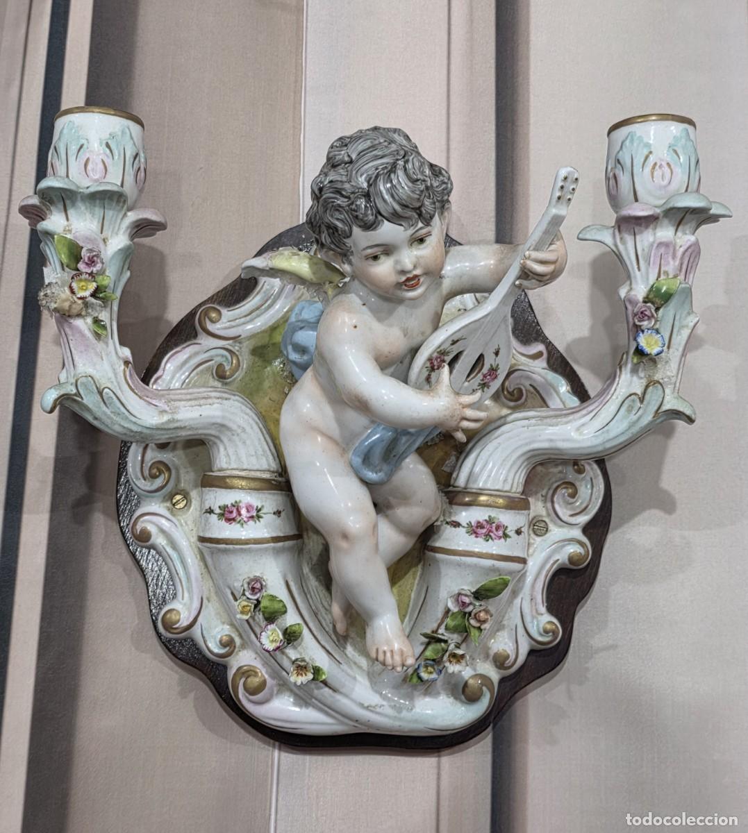 Antig&uuml;edades: Candelabro de pared de porcelana de estilo rococ&oacute; - Foto 1