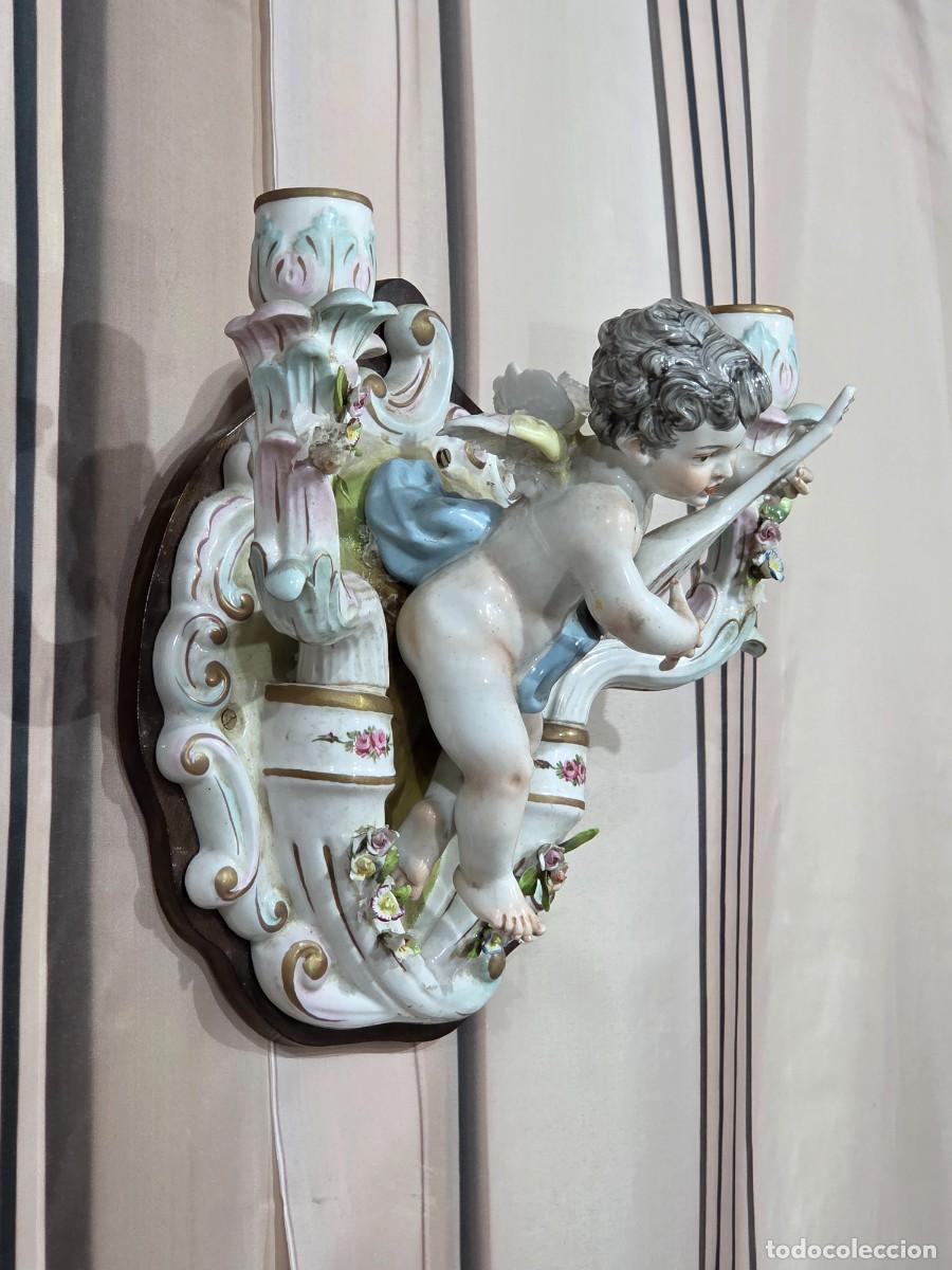 Antig&uuml;edades: Candelabro de pared de porcelana de estilo rococ&oacute; - Foto 4