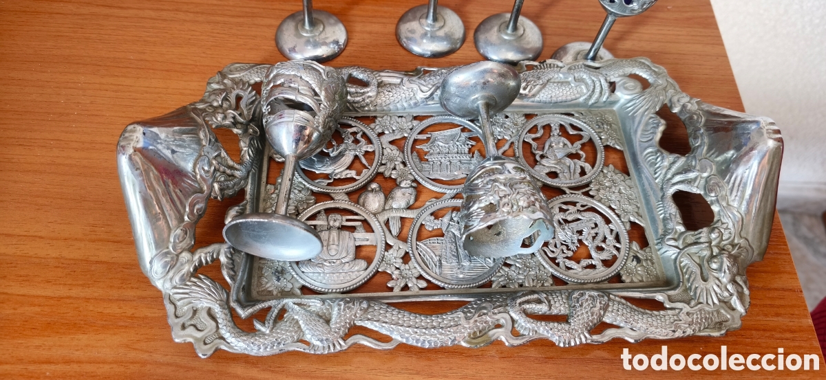 Antig&uuml;edades: Bandeja plateada con calado y copas para licor - Foto 5