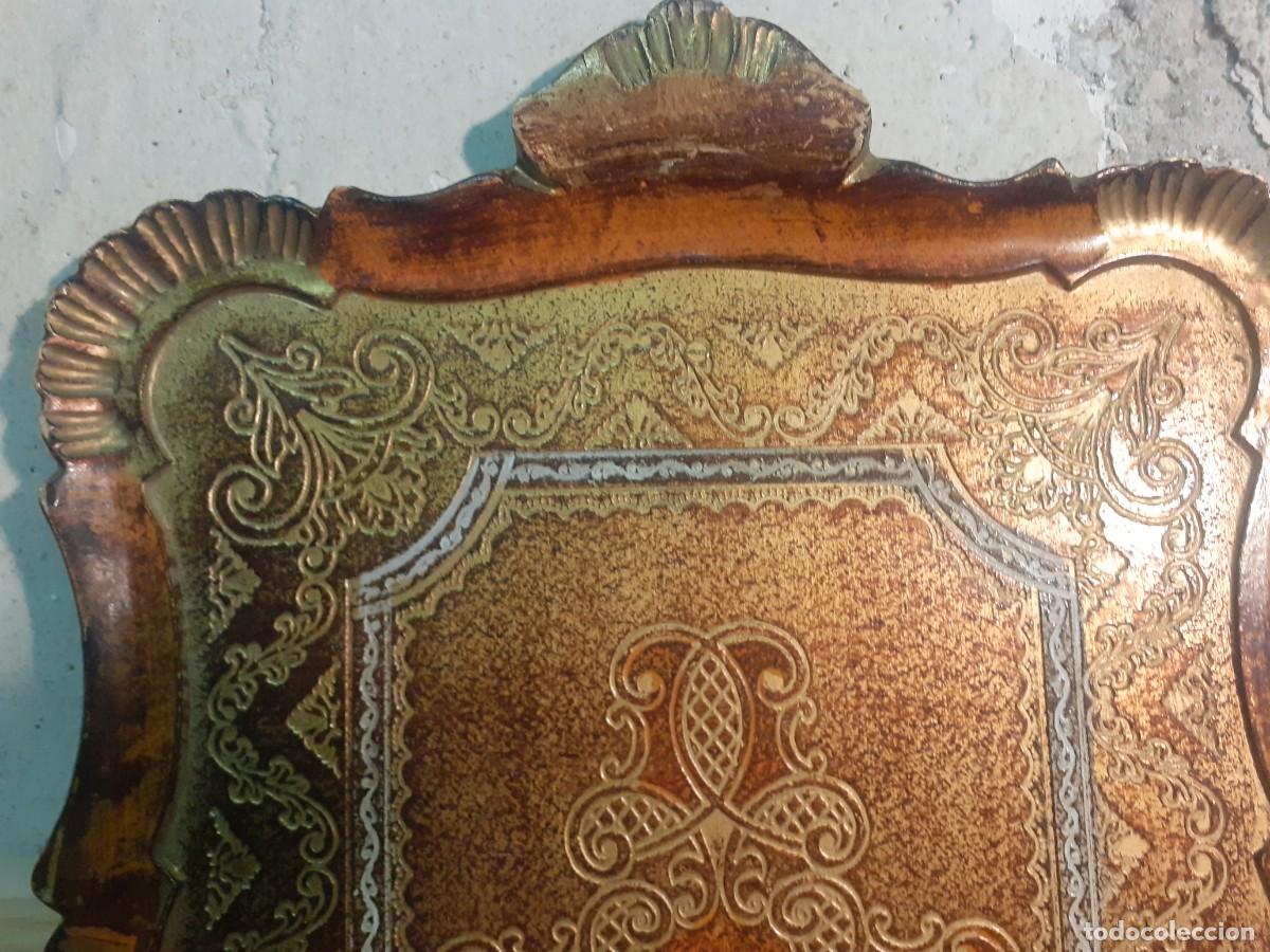 Antig&uuml;edades: Bandeja de madera policromada - Foto 4