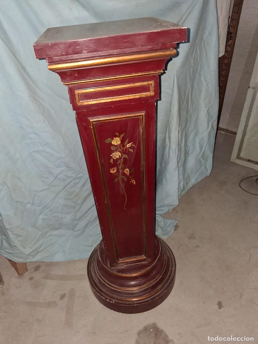 Antig&uuml;edades: Pedestal antiguo color burdeos - Foto 1
