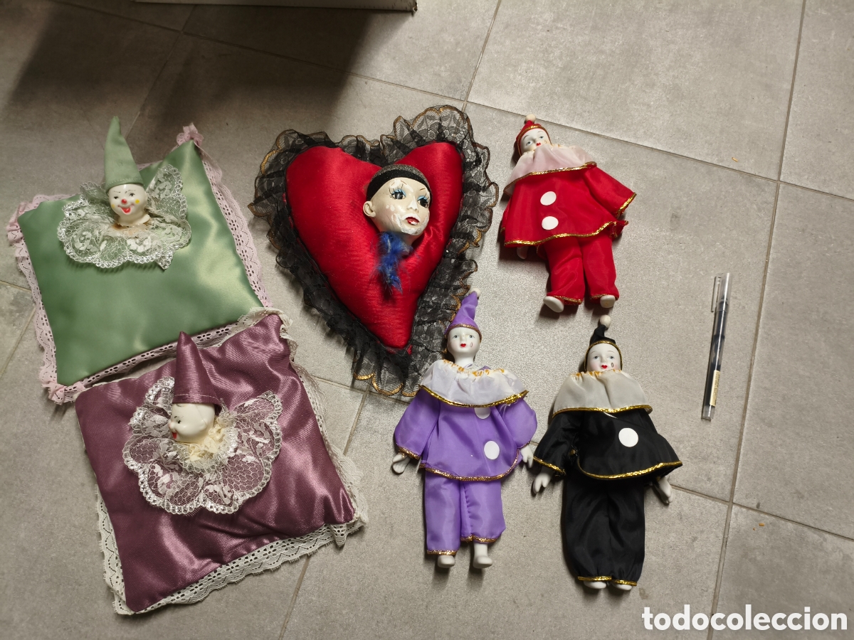 Antig&uuml;edades: Mu&ntilde;ecos antiguos y cojines - Foto 1
