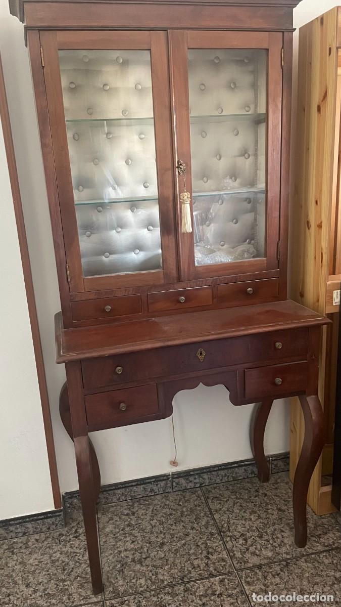 Antig&uuml;edades: Vitrina Vintage Madera y Cristal - Foto 1