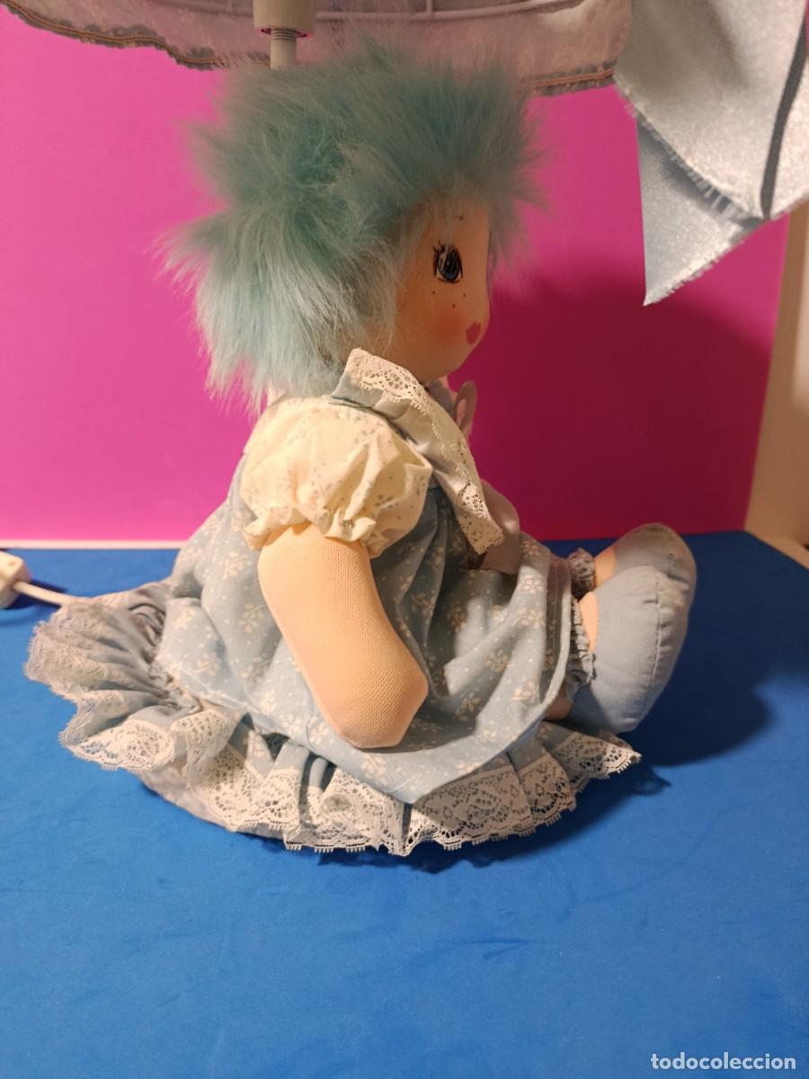 Antig&uuml;edades: LAMPARA CON MU&Ntilde;ECA A&Ntilde;OS 80. - Foto 4