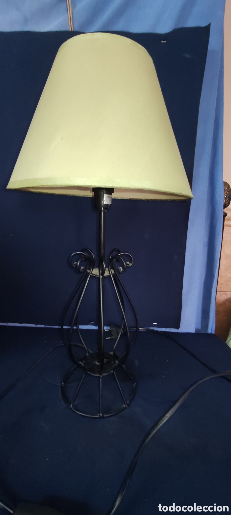 Antig&uuml;edades: Lampara de mesa de firja - Foto 2