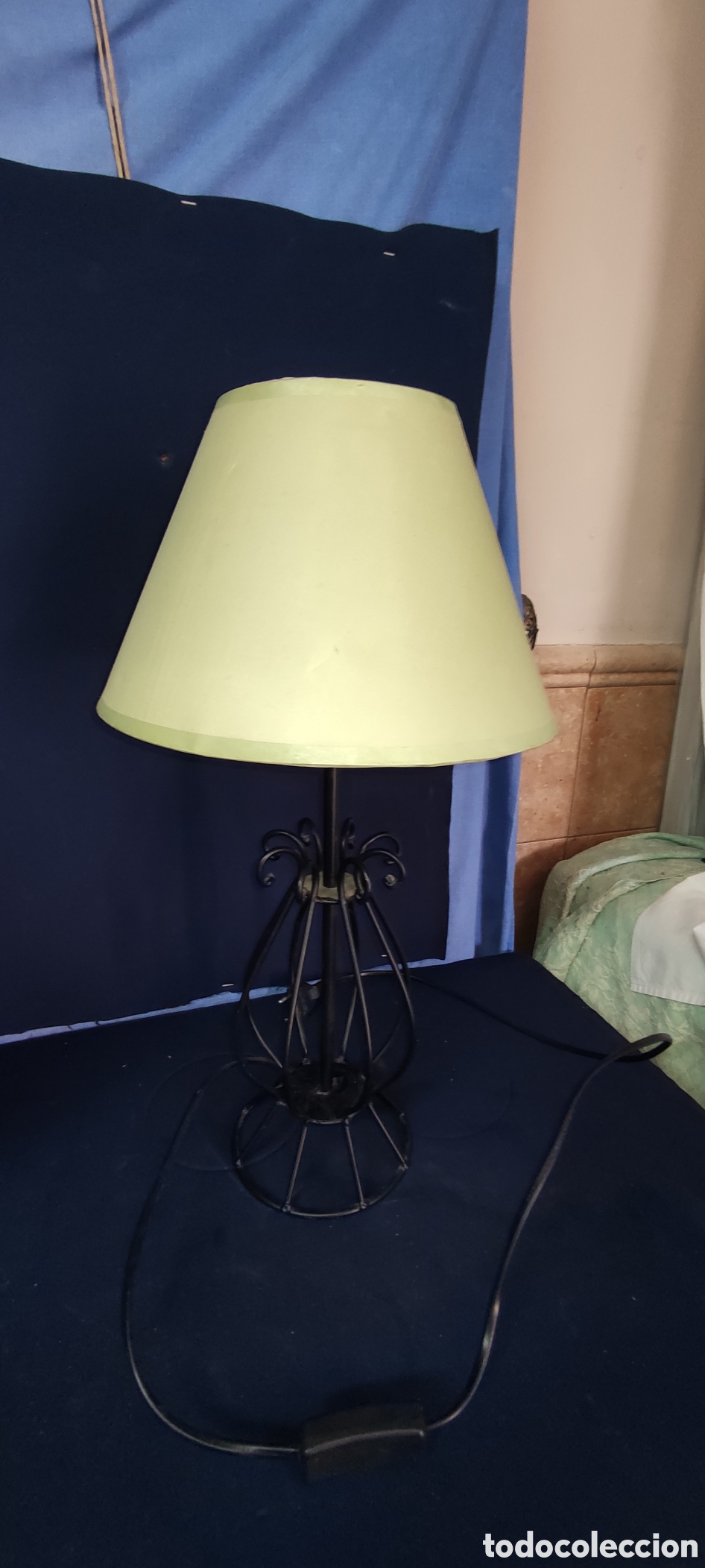 Antig&uuml;edades: Lampara de mesa de firja - Foto 6