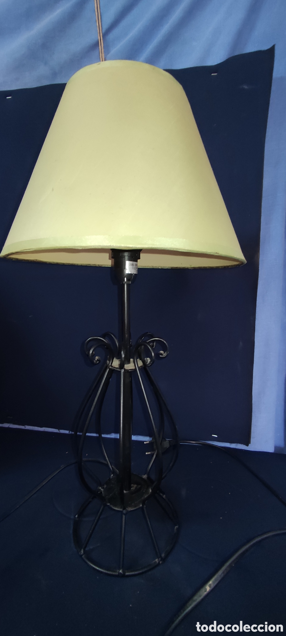 Antig&uuml;edades: Lampara de mesa de firja - Foto 7