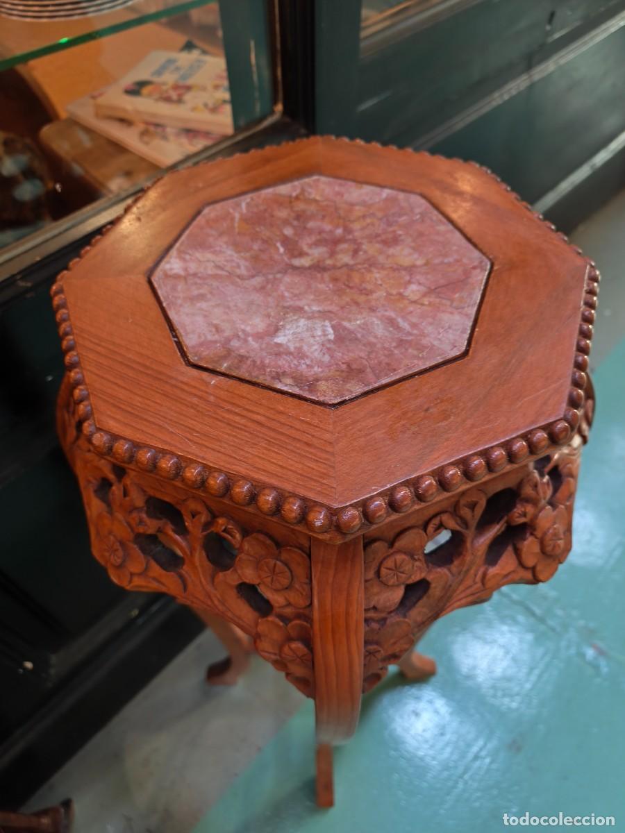 Antig&uuml;edades: Peana macetero de madera con base de m&aacute;rmol. - Foto 5