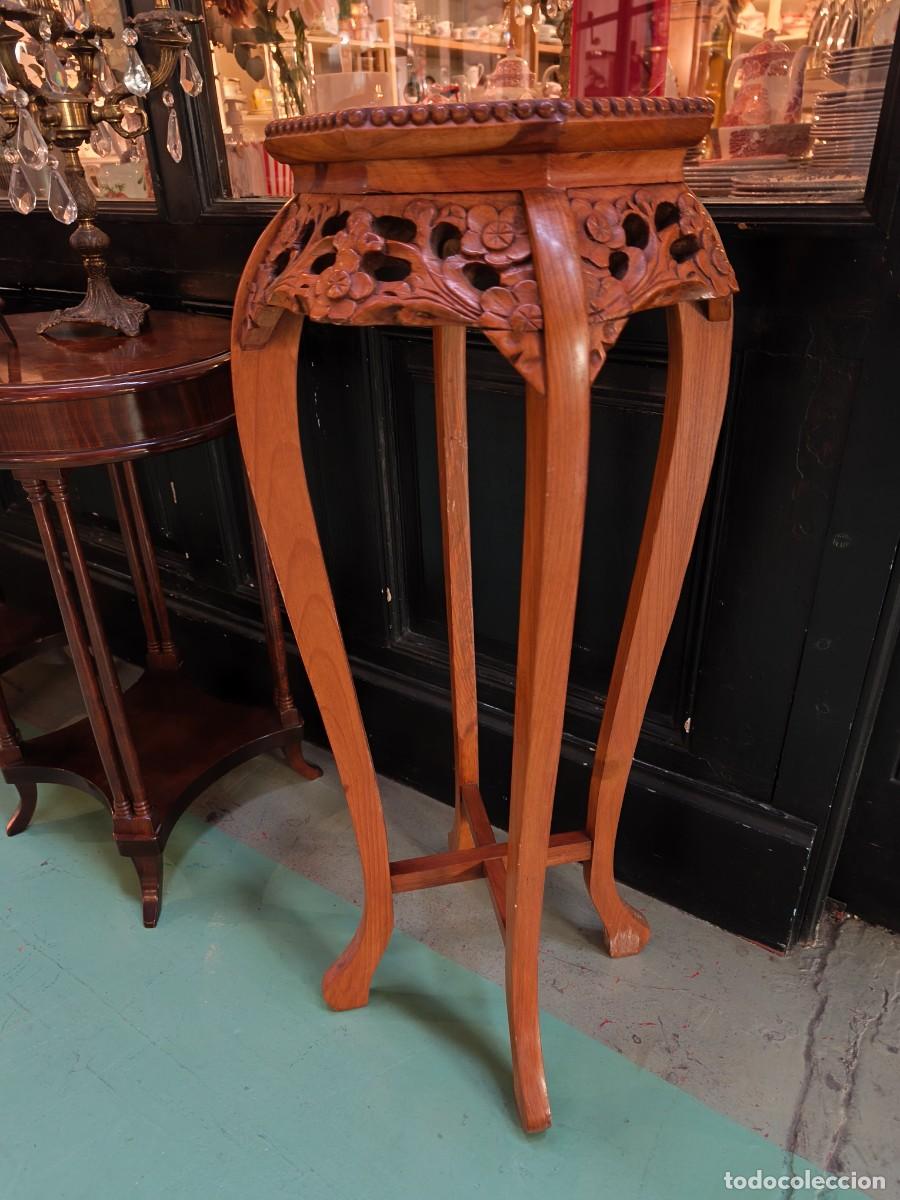 Antig&uuml;edades: Peana macetero de madera con base de m&aacute;rmol. - Foto 6