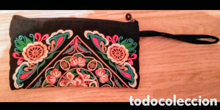 Antig&uuml;edades: Bolso bordado de mano - Foto 1