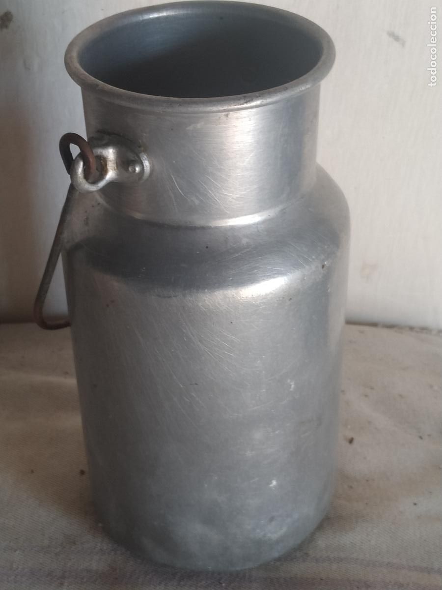 Antig&uuml;edades: Antigua lechera, de aluminio - Foto 2