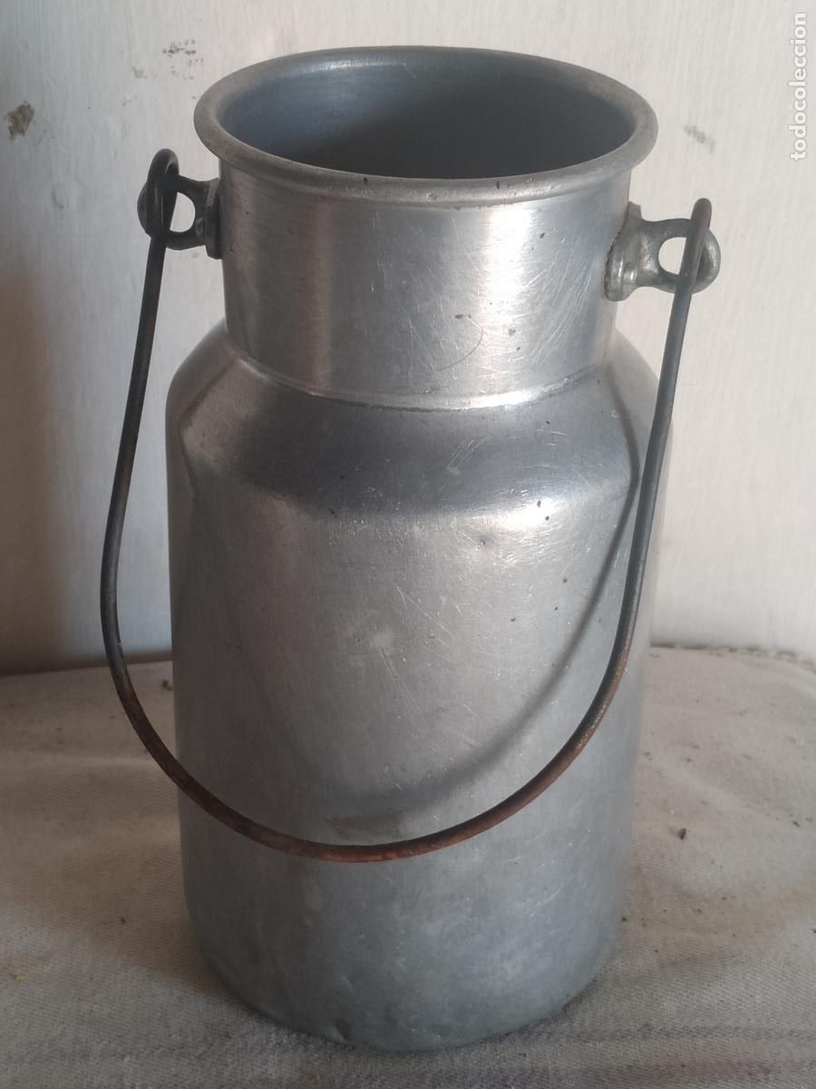Antig&uuml;edades: Antigua lechera, de aluminio - Foto 1