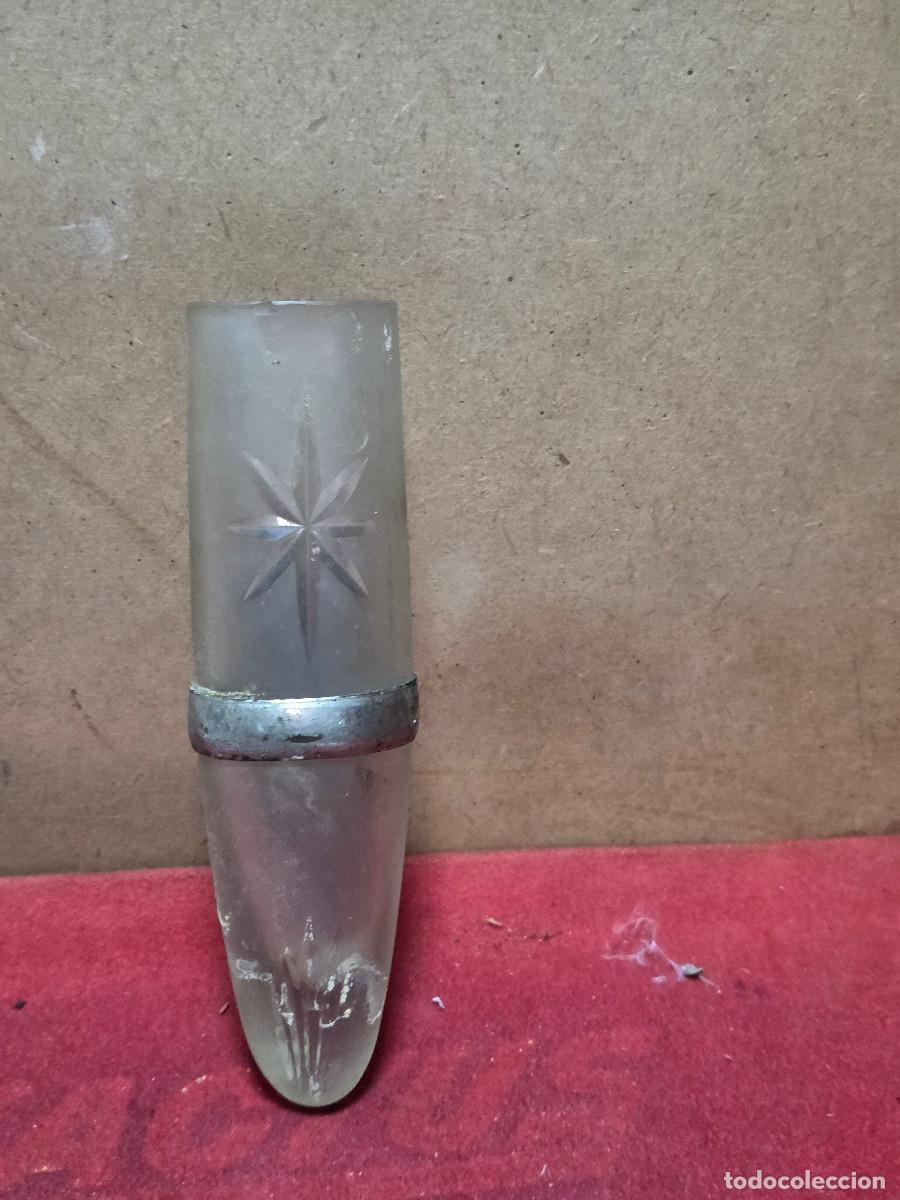 Antig&uuml;edades: florero de cristal antiguo - Foto 1