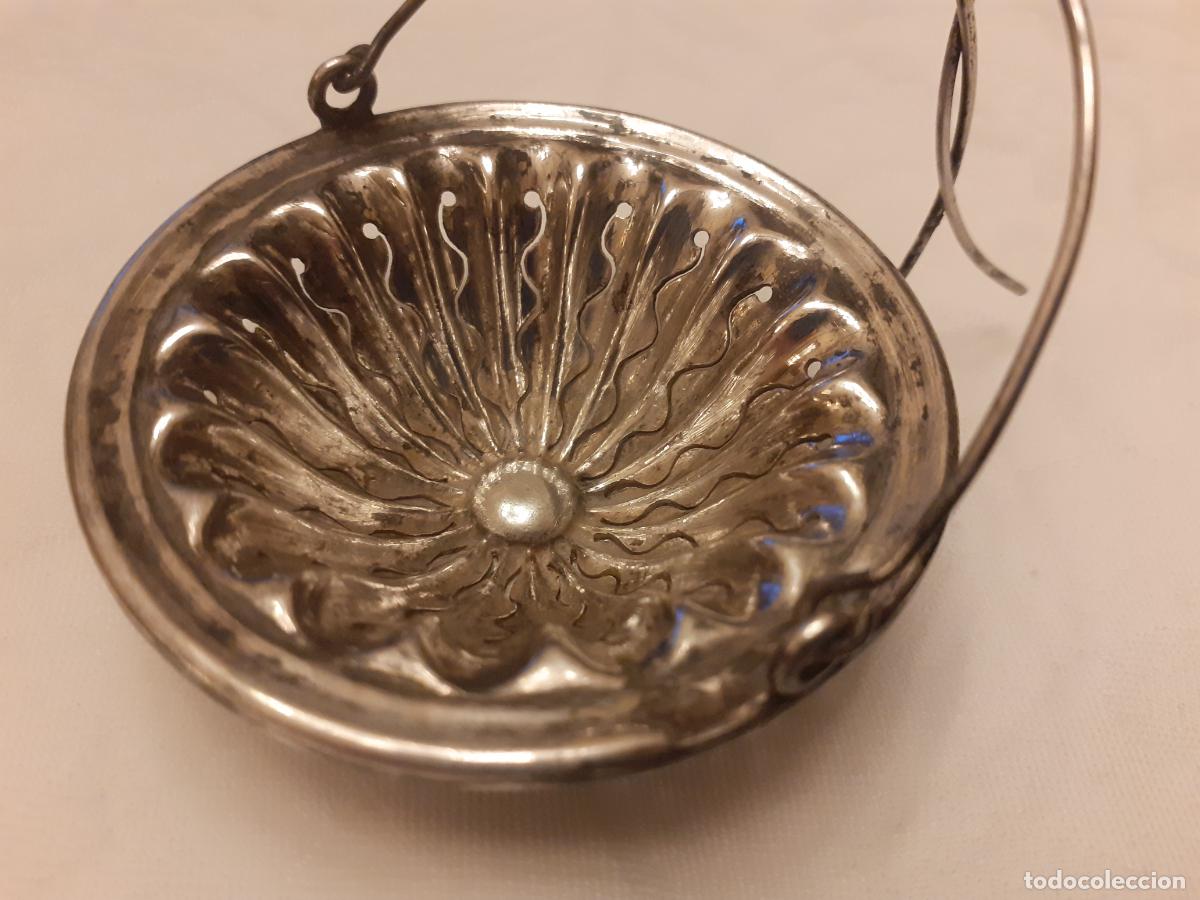 Antig&uuml;edades: Colador de te de plata - Foto 1