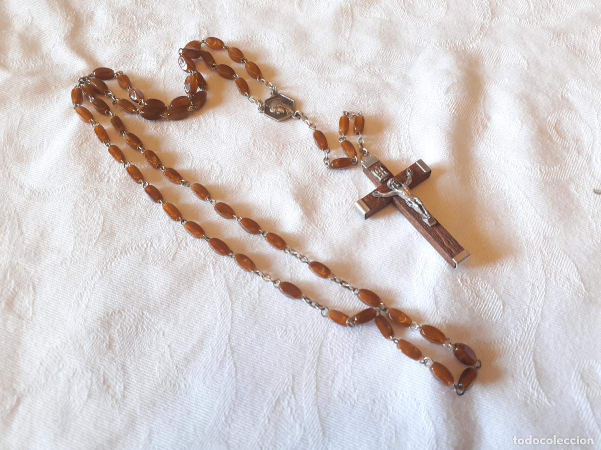 Antig&uuml;edades: Rosario cruz de madera - Foto 2