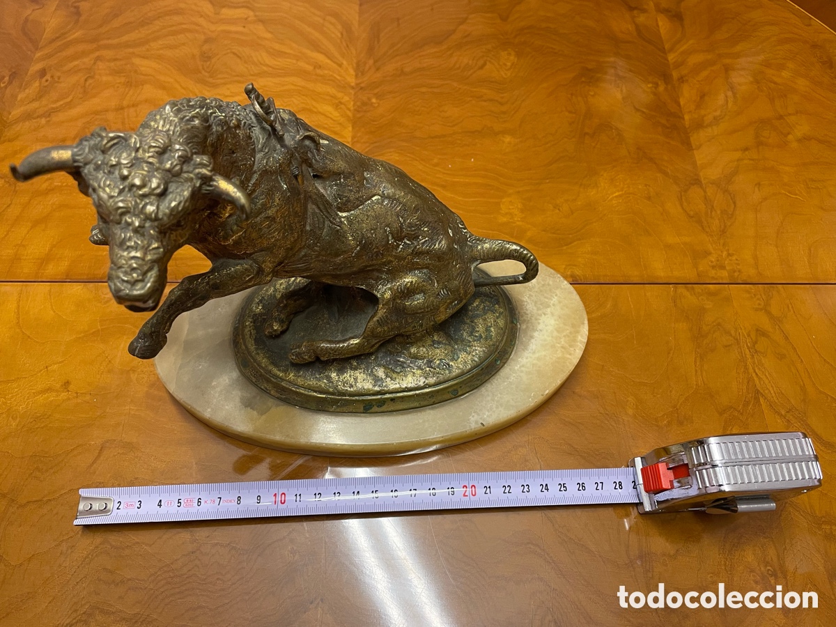 Antig&uuml;edades: Figura decorativa toro - Foto 3