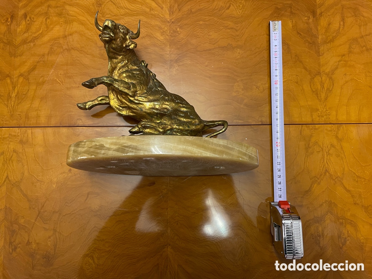 Antig&uuml;edades: Figura decorativa toro - Foto 4