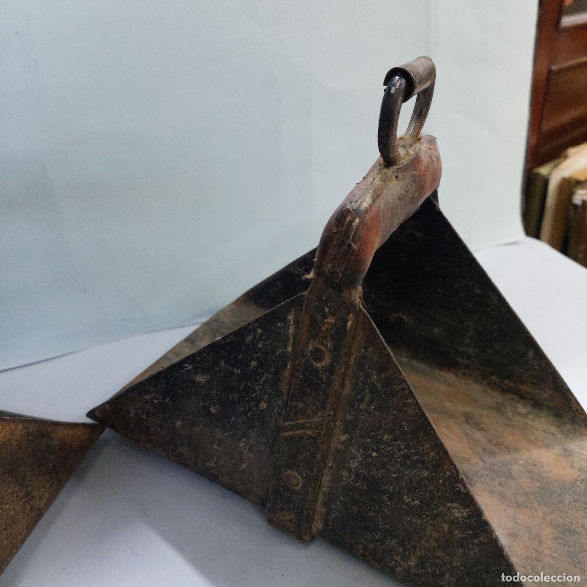 Antig&uuml;edades: Estribos vaqueros de hierro forjado - Foto 2