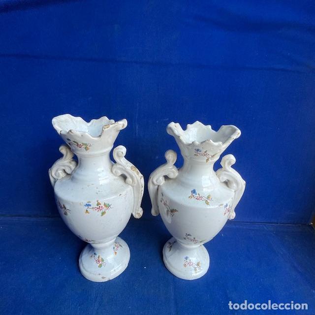 Antig&uuml;edades: PAREJA JARRONES PORCELANA MANISES - Foto 2