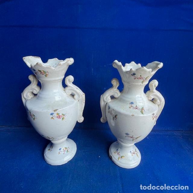Antig&uuml;edades: PAREJA JARRONES PORCELANA MANISES - Foto 1