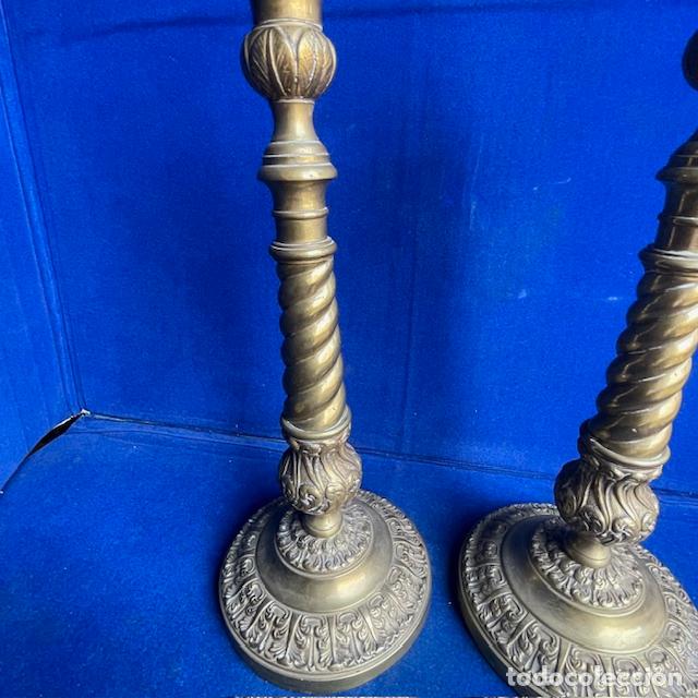 Antig&uuml;edades: PAREJA CANDELABROS BRONCE ANTIGUOS - Foto 2