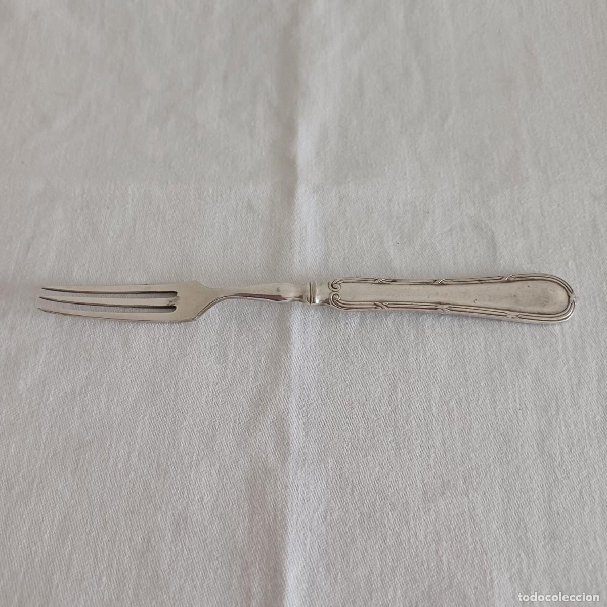 Antig&uuml;edades: Antique Silverplate Cocktail Fork - 15cm - Foto 1