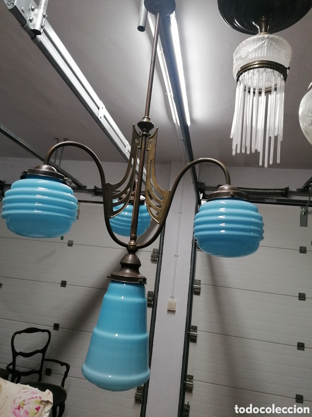 Antig&uuml;edades: L&aacute;mpara de techo art deco Opalina azul - Foto 1