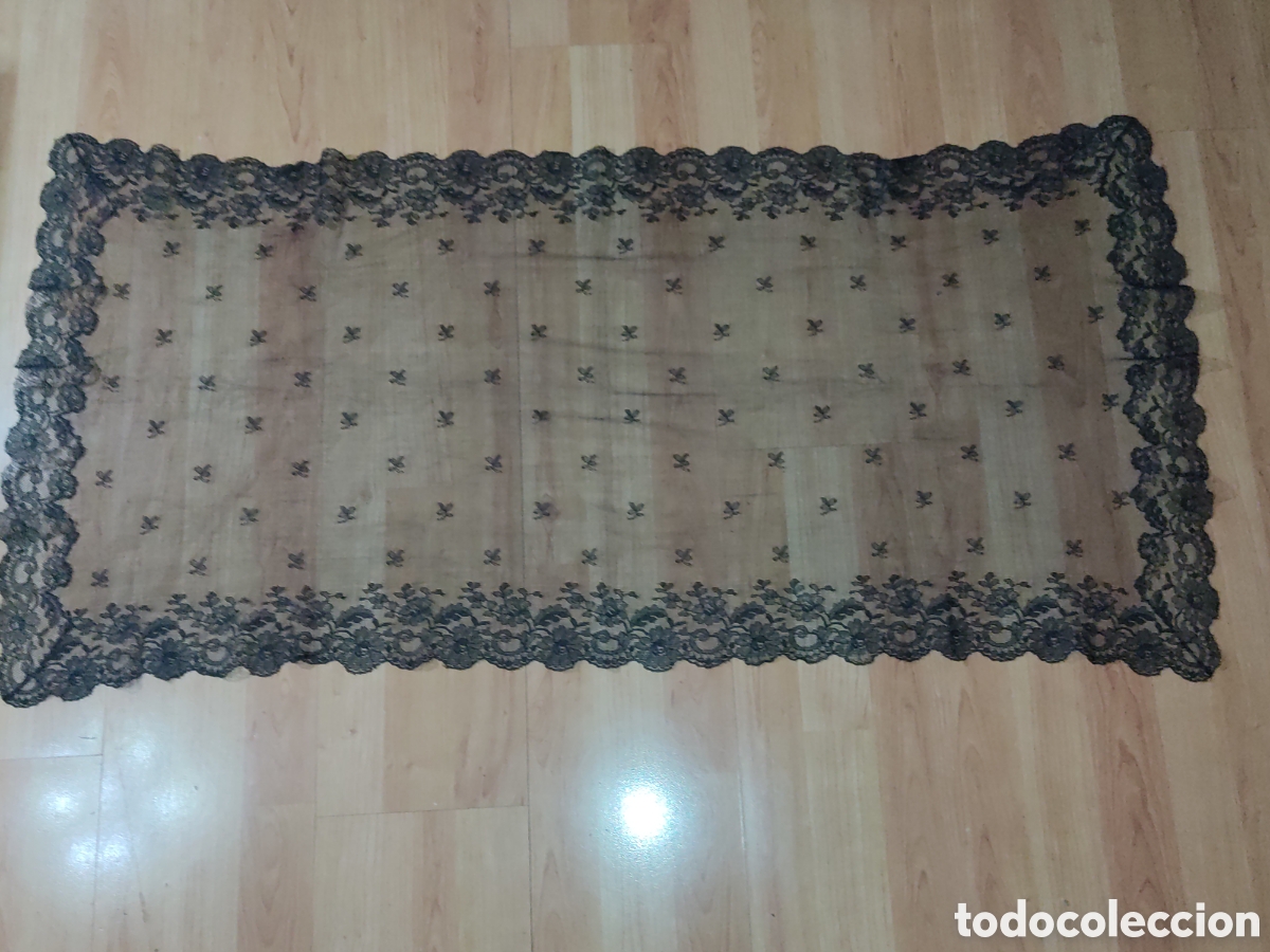 Antig&uuml;edades: Antigua mantilla negra rectangular. - Foto 3