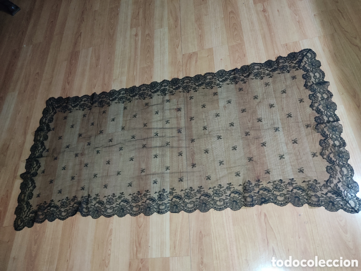 Antig&uuml;edades: Antigua mantilla negra rectangular. - Foto 7