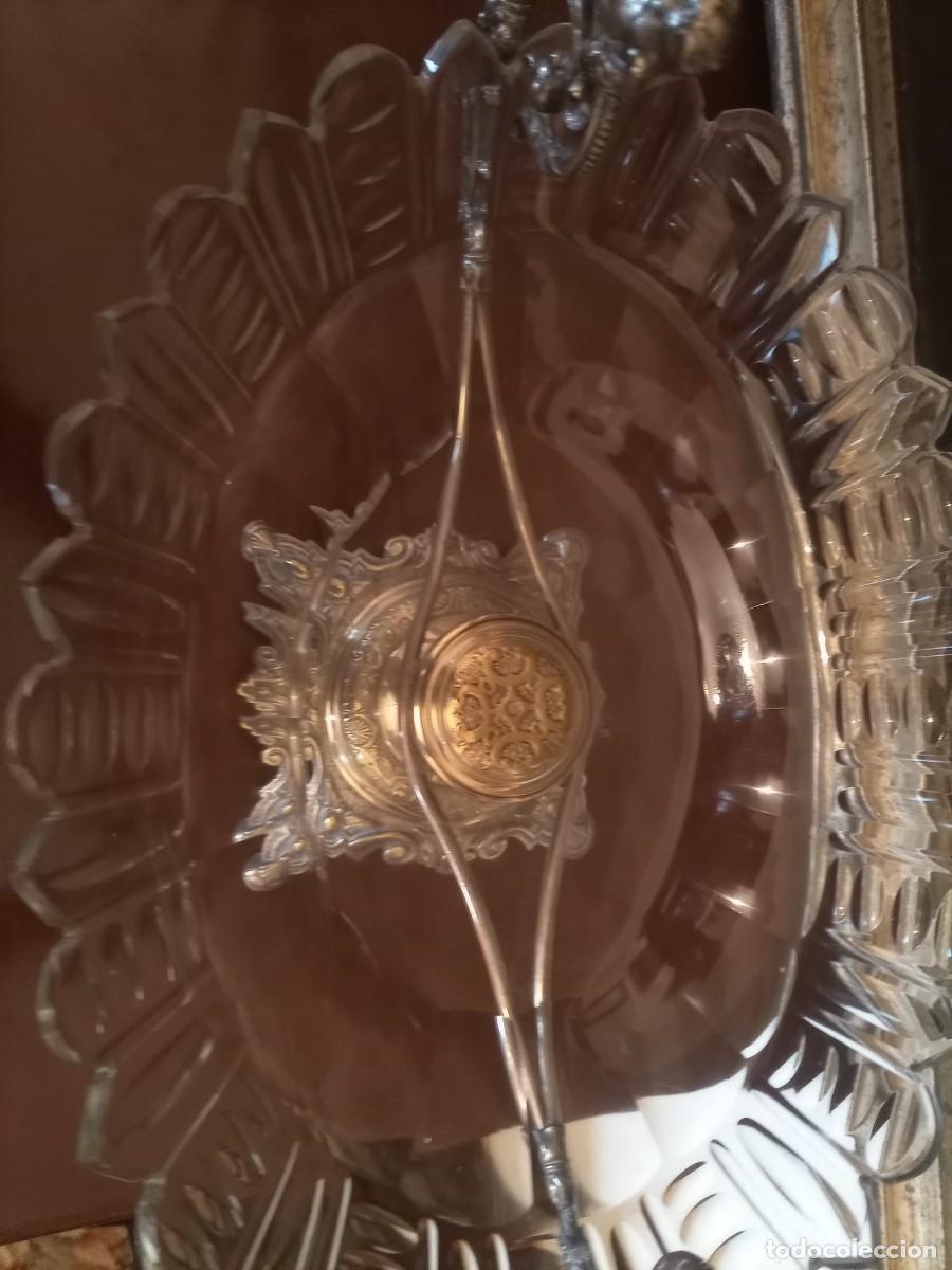 Antig&uuml;edades: Pareja de centros de cristal y plata. finales del XIX - Foto 3