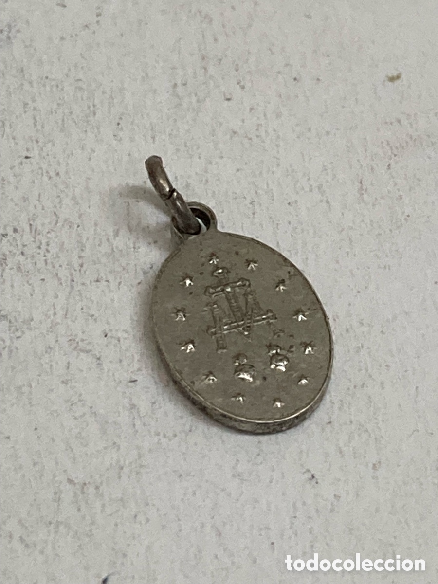 Antig&uuml;edades: Medalla de plata religiosa C547 - Foto 2