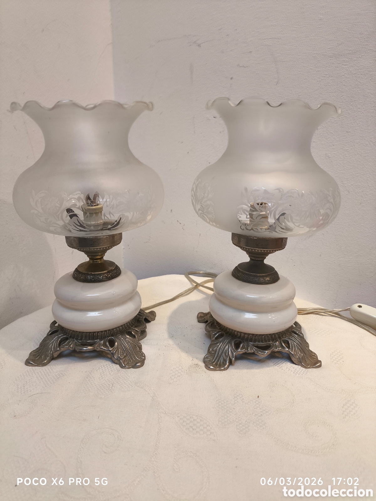 Antig&uuml;edades: Pareja de l&aacute;mparas antiguas de mesa - Foto 1
