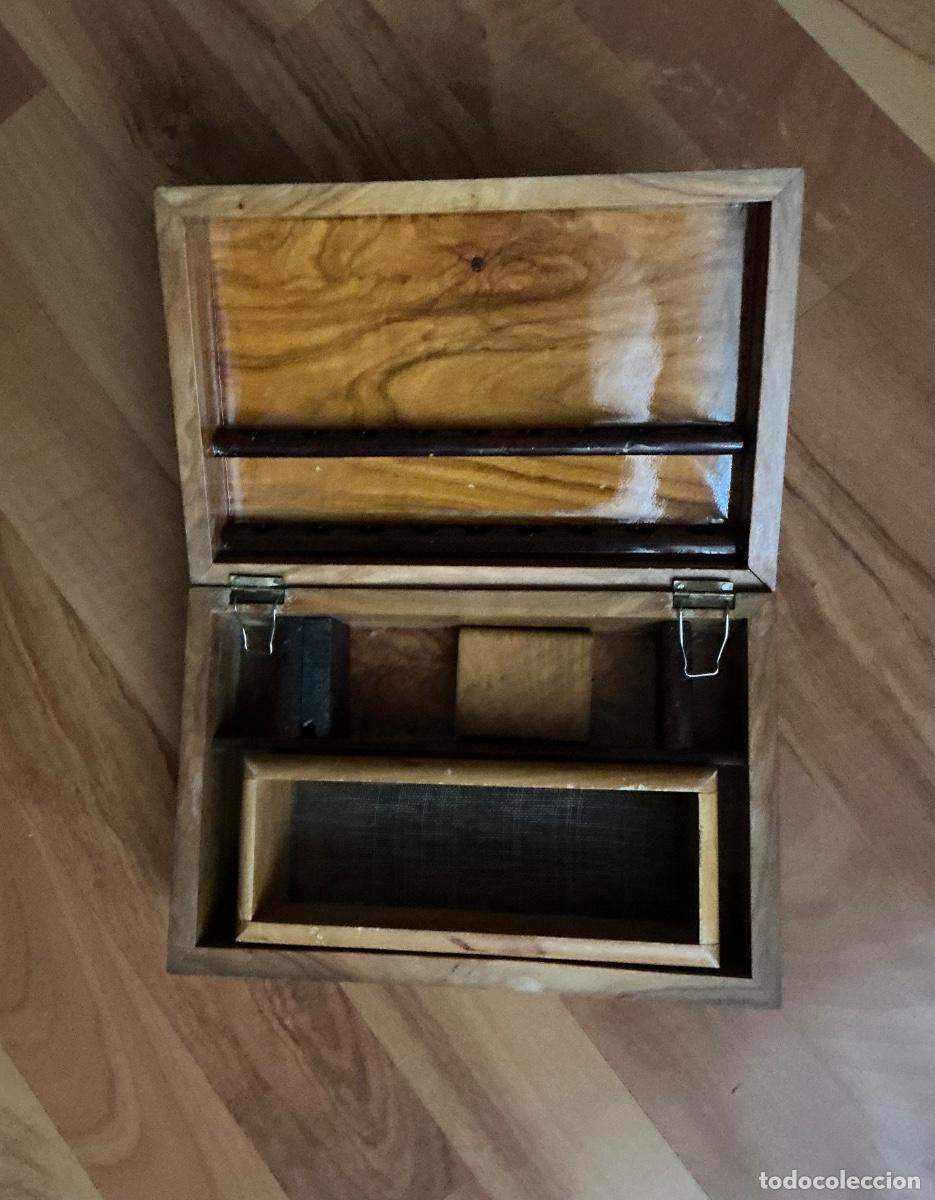 Antig&uuml;edades: Caja de madera. A&ntilde;os 70/80. - Foto 7